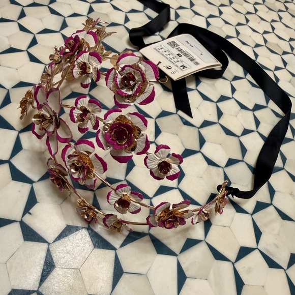 NWT Zara Floral Headband flower purple white headpiece tiara Ribbon festival - Picture 5 of 5